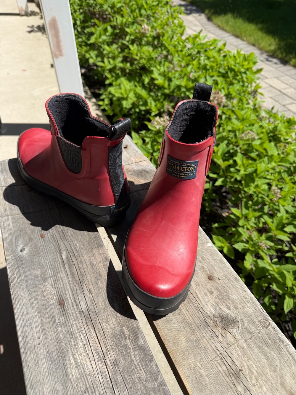 Pendleton Red and Black lined for warmth Waterproof Chelsea Rain Booties - Picture 4 of 5